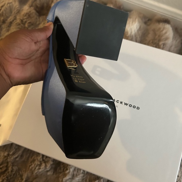 Gorgeous Brandon Blackwood heels - Picture 2 of 4